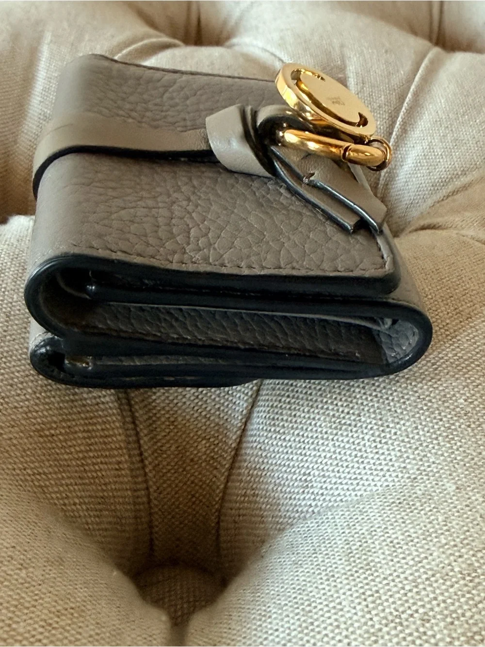 Chloé Alphabet Small Tri-Fold Wallet Cashmere Grey Grained Leather Mini Compact